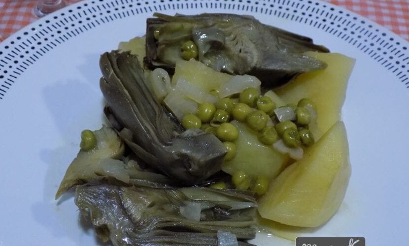 artichokes with potatoes and peas